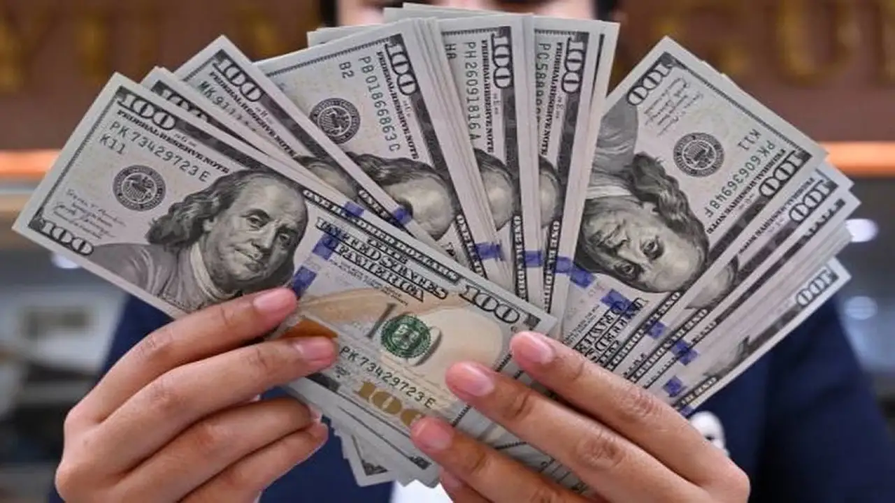 الدولار الأمريكي يعاود الصعود وسط تقلبات الأسواق العالمية وتعزيز مكانته كملاذ آمن